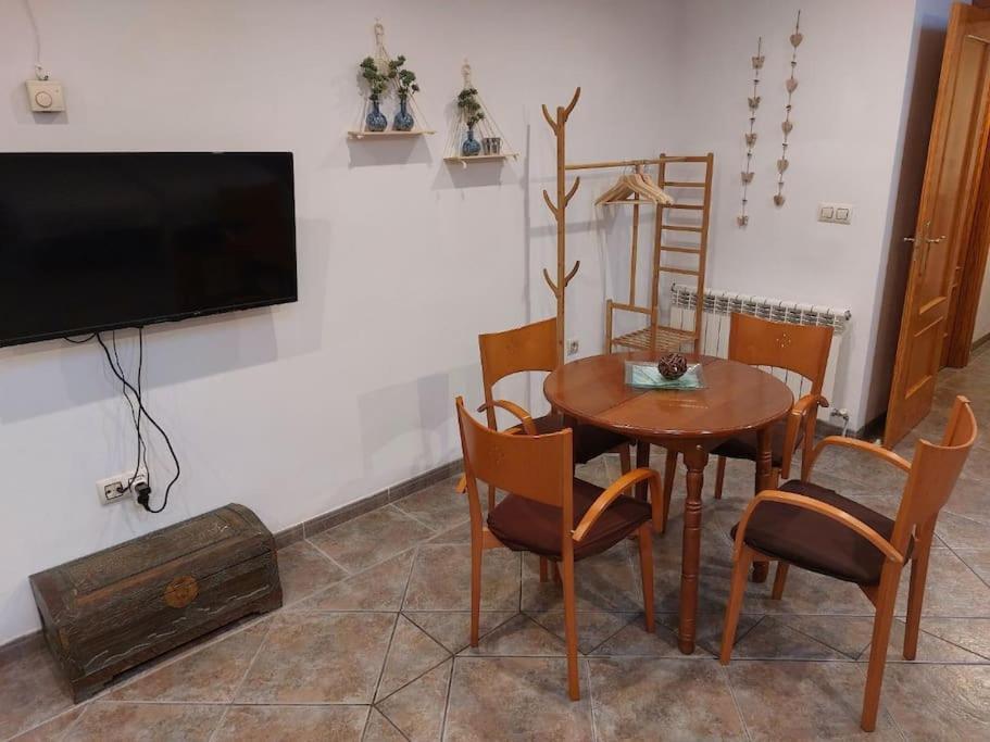 테루엘 La Buhardilla. Aparcamiento Exterior Privado 아파트 외부 사진