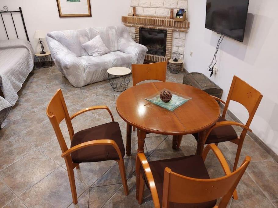 테루엘 La Buhardilla. Aparcamiento Exterior Privado 아파트 외부 사진