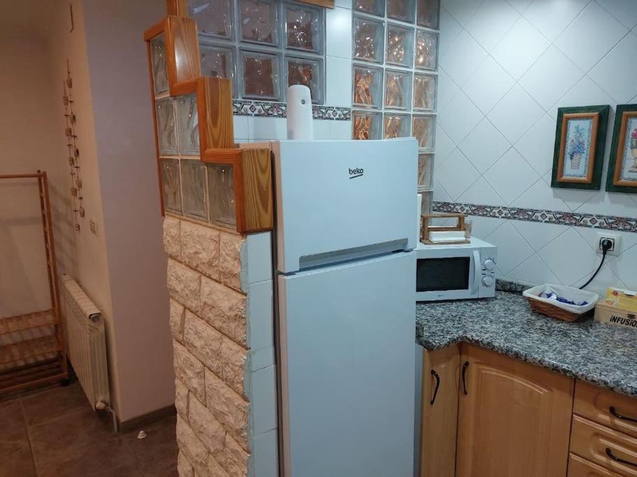 테루엘 La Buhardilla. Aparcamiento Exterior Privado 아파트 외부 사진