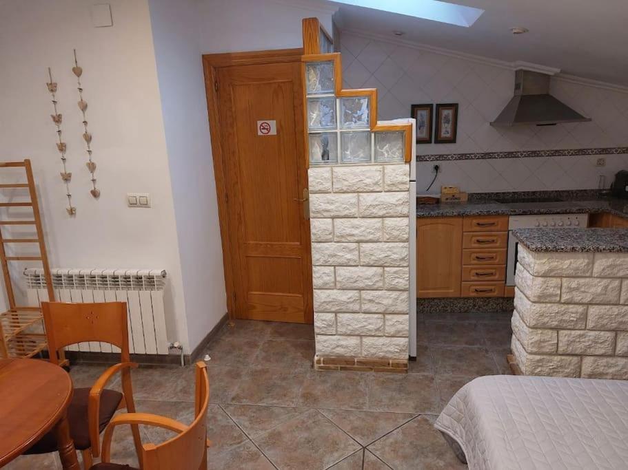 테루엘 La Buhardilla. Aparcamiento Exterior Privado 아파트 외부 사진