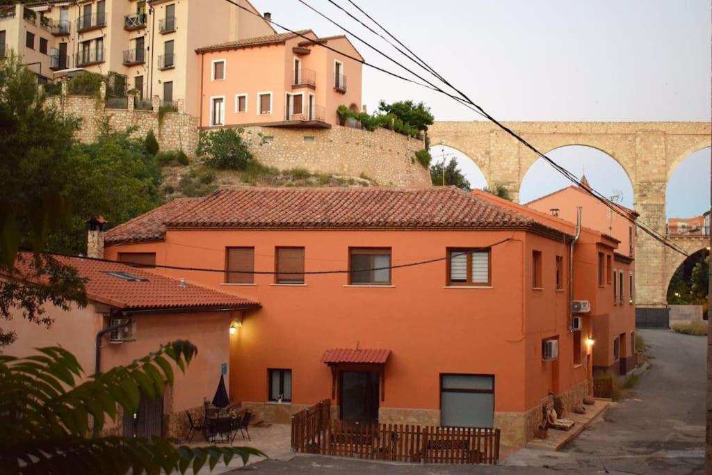 테루엘 La Buhardilla. Aparcamiento Exterior Privado 아파트 외부 사진