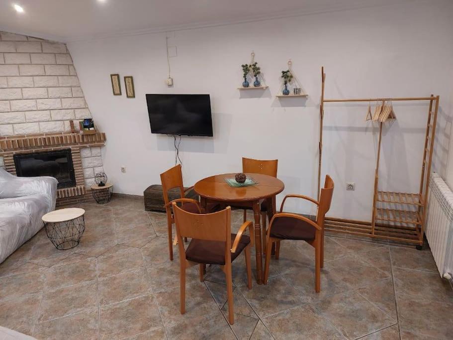 테루엘 La Buhardilla. Aparcamiento Exterior Privado 아파트 외부 사진