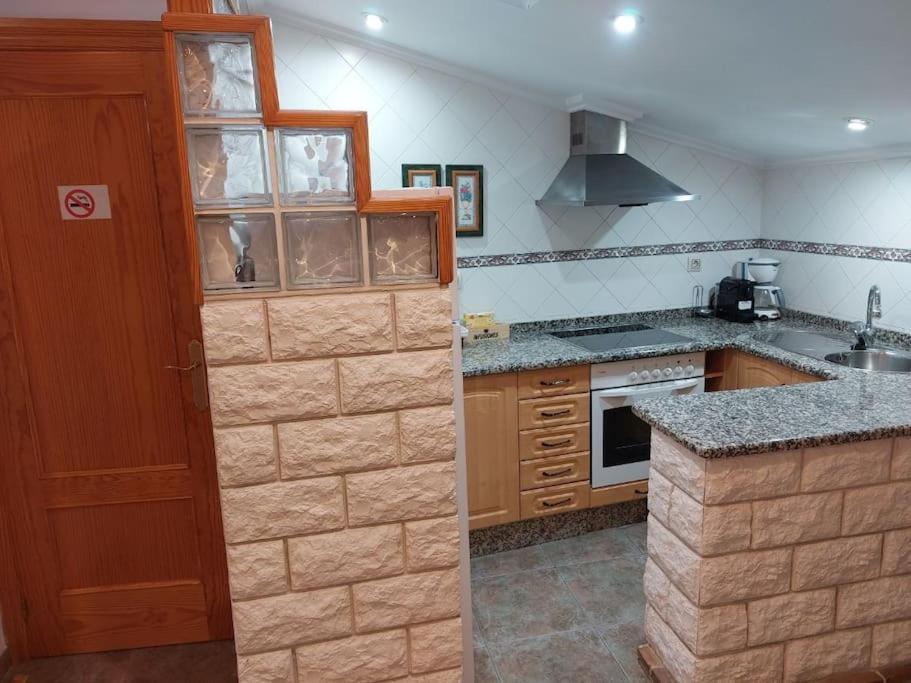테루엘 La Buhardilla. Aparcamiento Exterior Privado 아파트 외부 사진