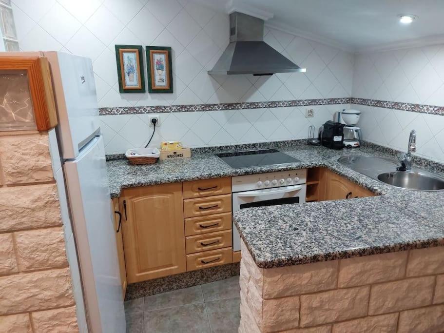 테루엘 La Buhardilla. Aparcamiento Exterior Privado 아파트 외부 사진